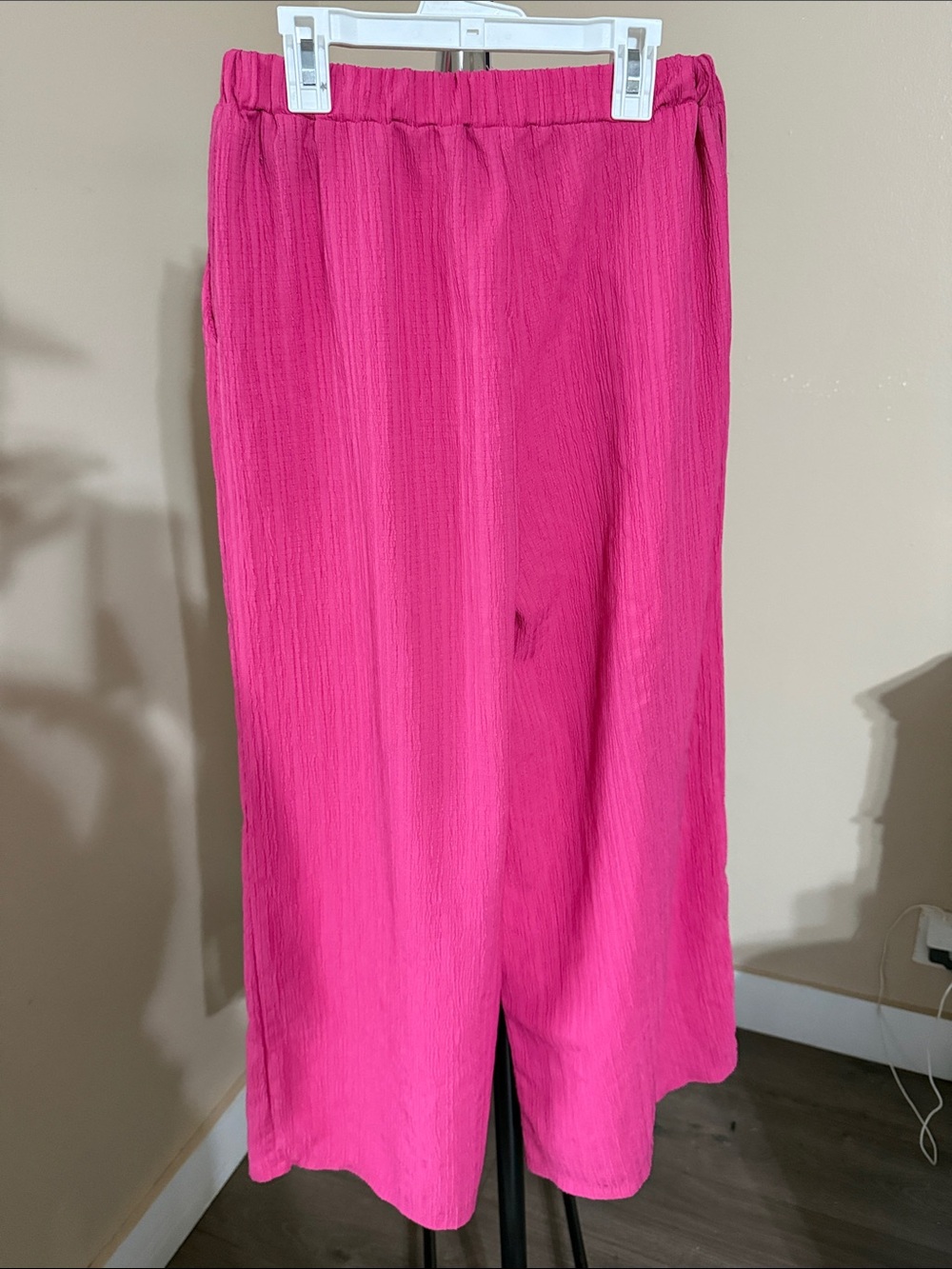 SHEIN Hot Pink Elastic Waist Textured Pants - Picture 3 of 3